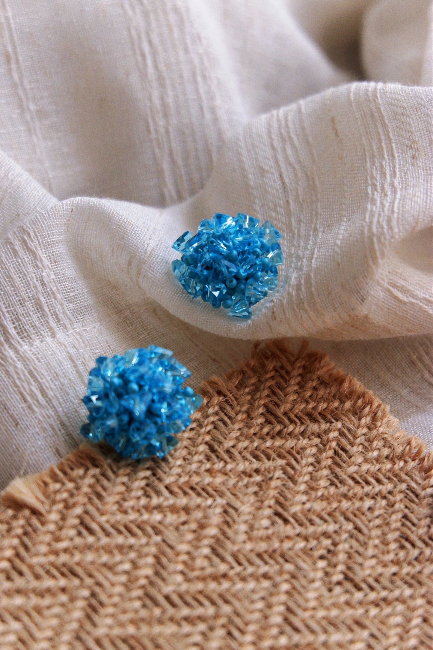 Boucles d'oreilles en grappe d'étoiles bleues